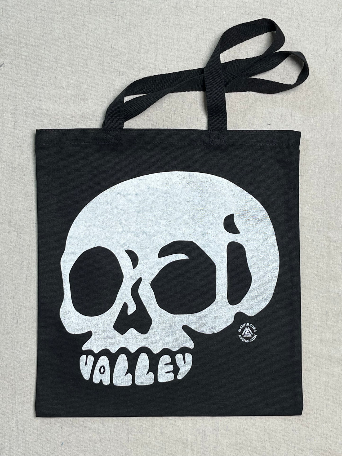 Ojai Skull tote bag